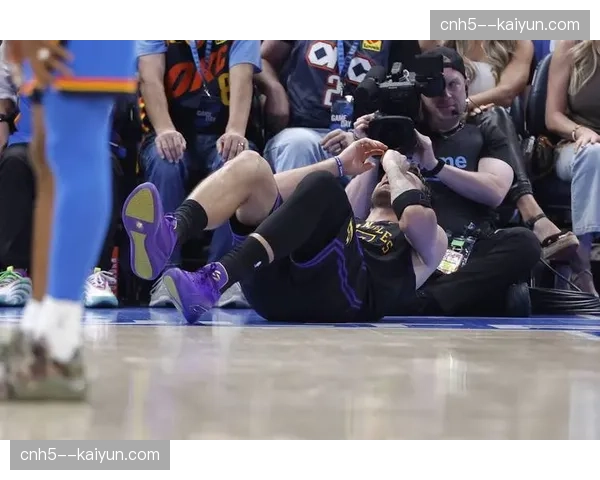 湖人交易东契奇后锋线升级 但伤病潮打乱季后赛部署